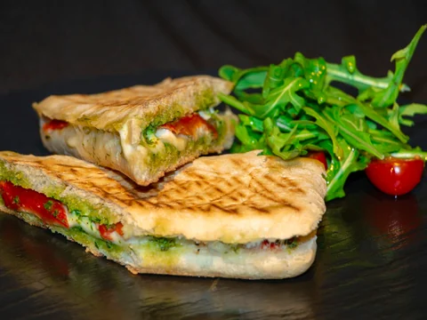 Tostado Caprese